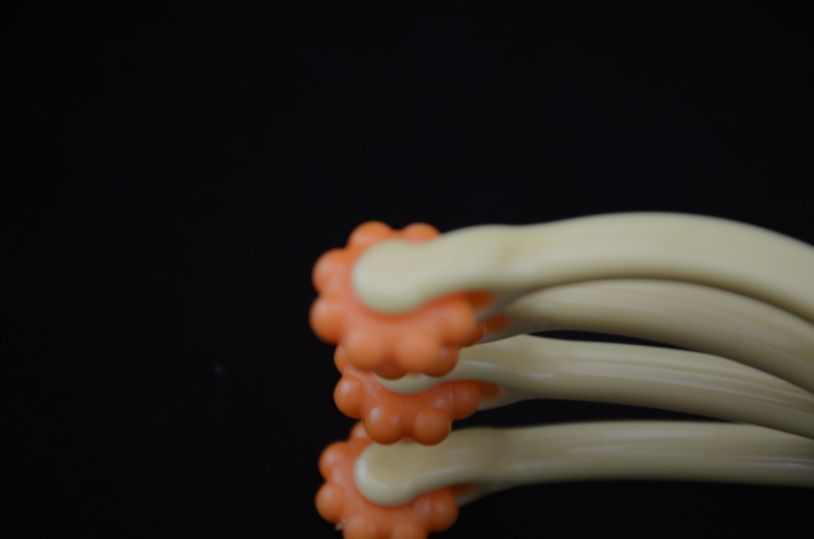 HX-6199 Four-Claw Handheld Body Roller Massager for Wholesale Gifts product photo 3